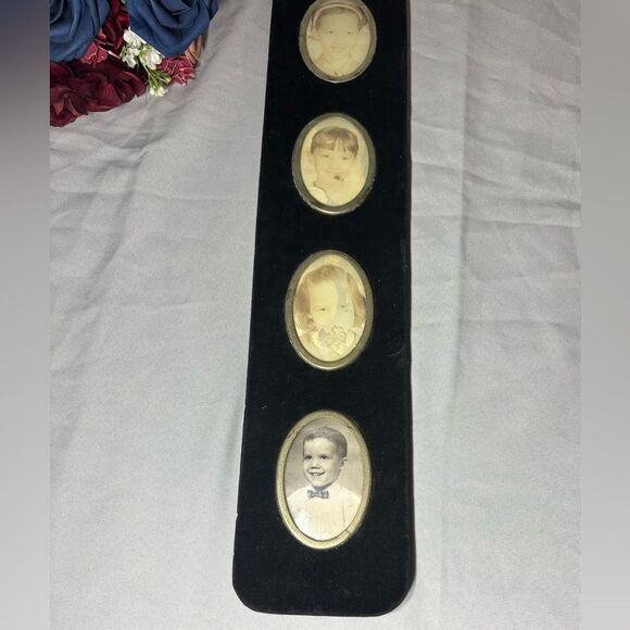 Vintage Velvet 4 Oval Picture Frame with Black & White Photos of Children Includ - Picture 2 of 8